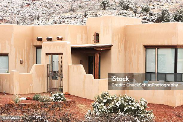南西部の砂漠の家の建築 - アリゾナ州のストックフォトや画像を多数ご用意 - アリゾナ州, 住宅, 砂漠