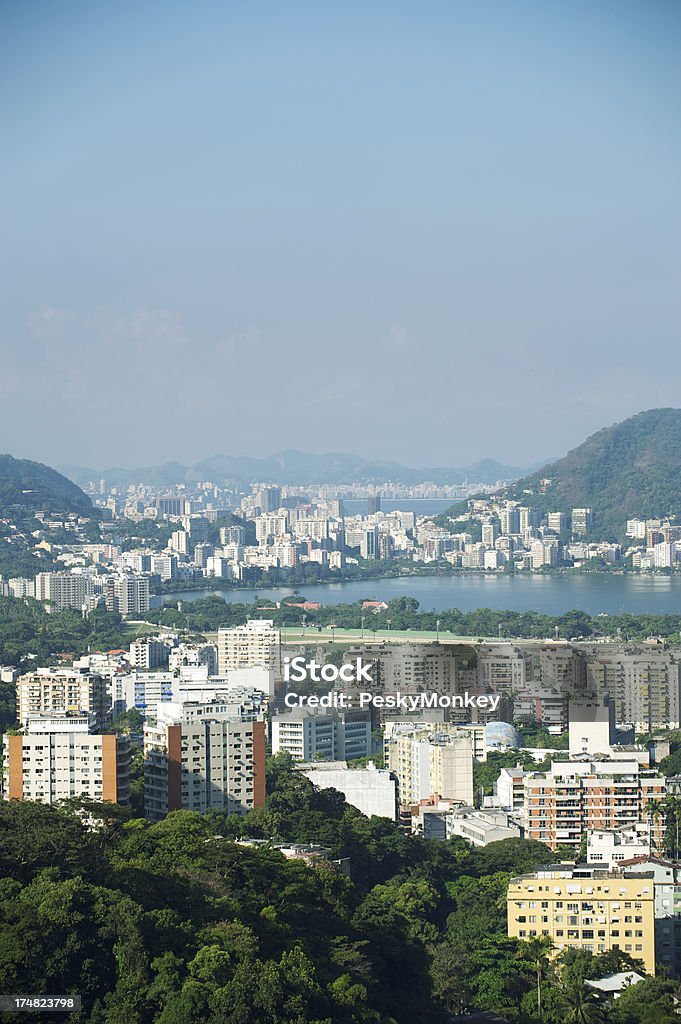 Рио-де-Жанейро Бразилия Lagoa и видом на очертания города - Стоковые фото Без людей роялти-фри