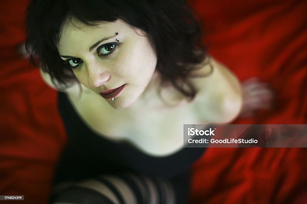Sexy garota emo - Foto de stock de Piercing de Sobrancelha royalty-free