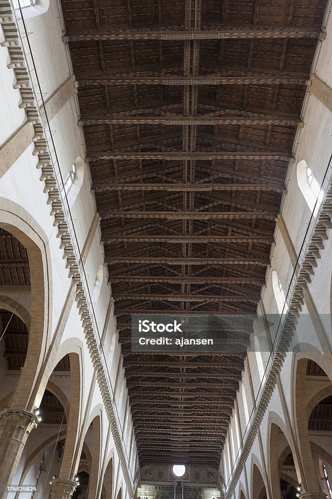 À l'intérieur de la basilique santa croce, florence - Photo de Basilique libre de droits