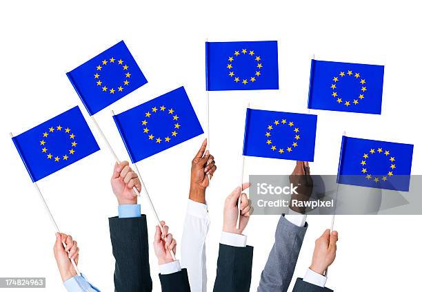 União Europeia - Fotografias de stock e mais imagens de Acordo - Acordo, Adulto, Bandeira