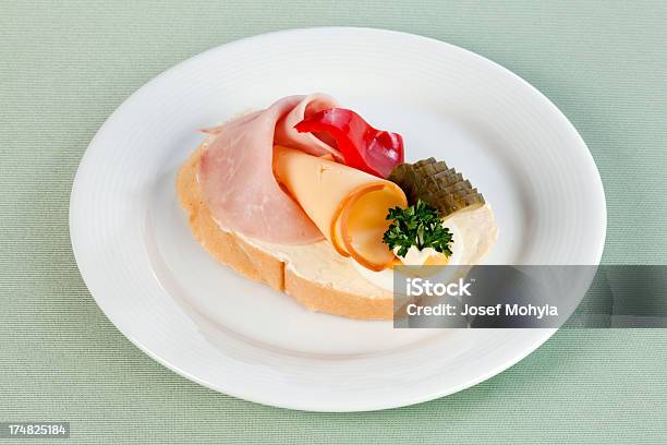 Sandwich Mit Schinken Und Käse Stockfoto und mehr Bilder von Räucherkäse - Räucherkäse, Abnehmen, Baguette