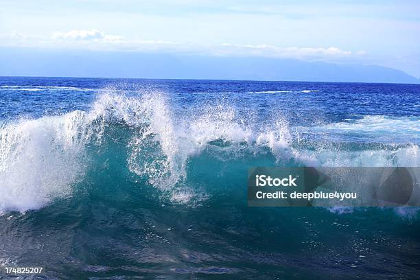 Onde Dellatlantico - Fotografie stock e altre immagini di Acqua - Acqua, Ambientazione esterna, Ambientazione tranquilla