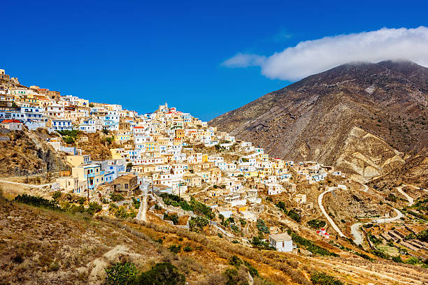 올림포스 타운명을 on 카르파토스, 그리스 - greek islands greece day full frame 뉴스 사진 이미지