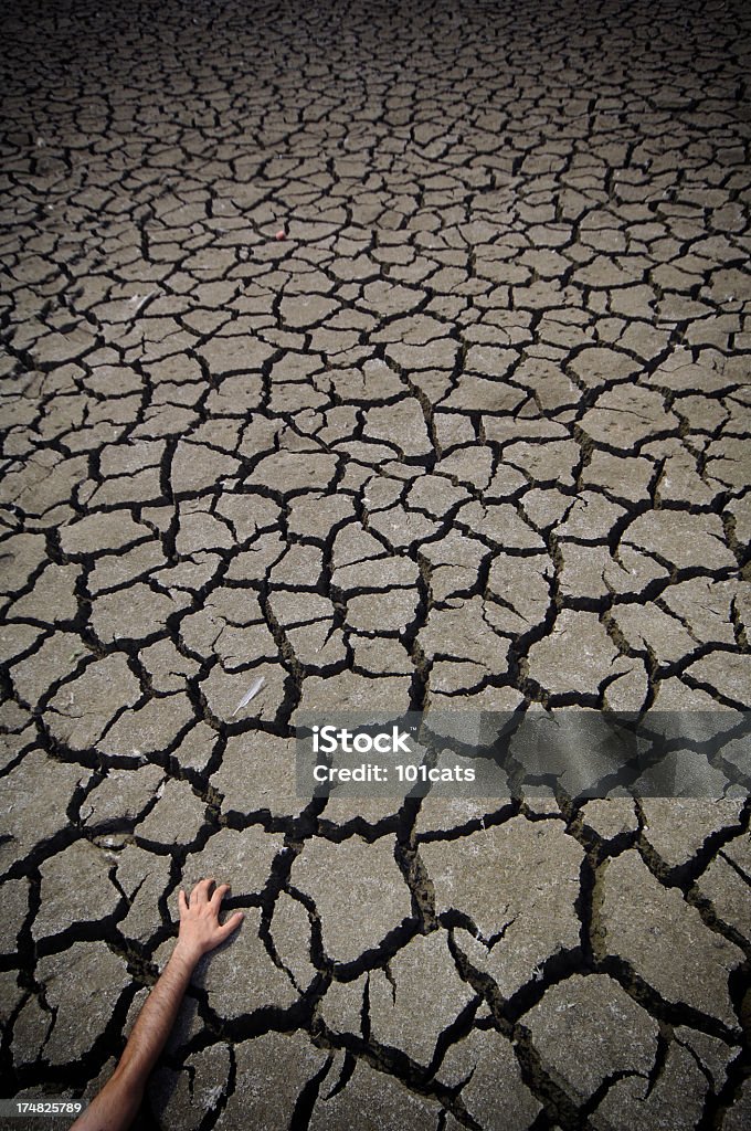 Fissures dans un monde - Photo de Aride libre de droits