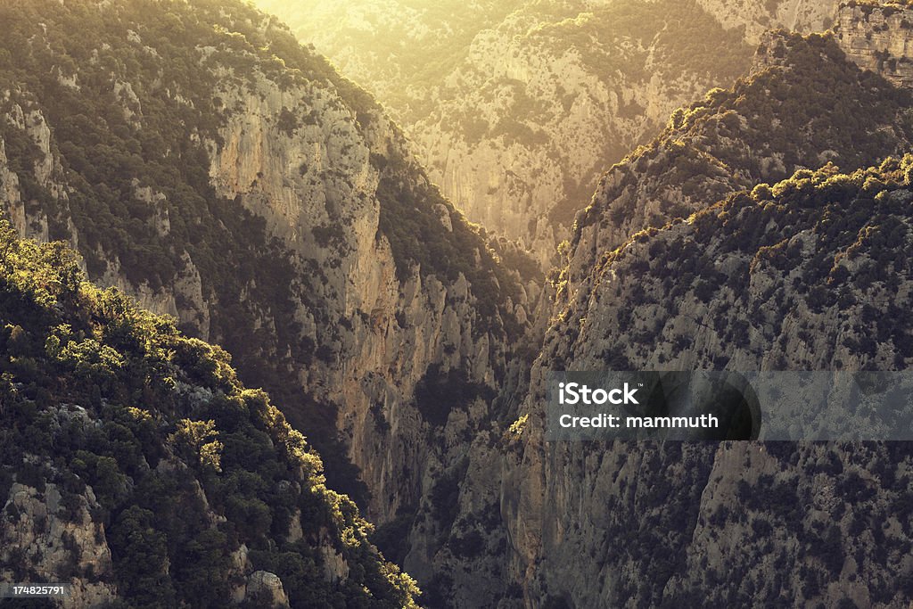canyon al tramonto - Foto stock royalty-free di Alpi
