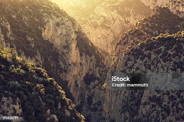 Canyon Al Tramonto - Fotografie stock e altre immagini di Alpi - Alpi, Alpi di Alta Provenza, Alte Alpi