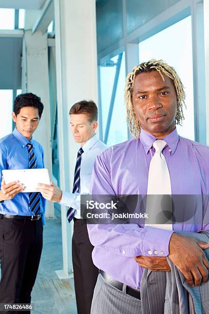 African Manager Con I Dreadlocks - Fotografie stock e altre immagini di Dreadlocks - Dreadlocks, Ufficio, Abbigliamento da lavoro