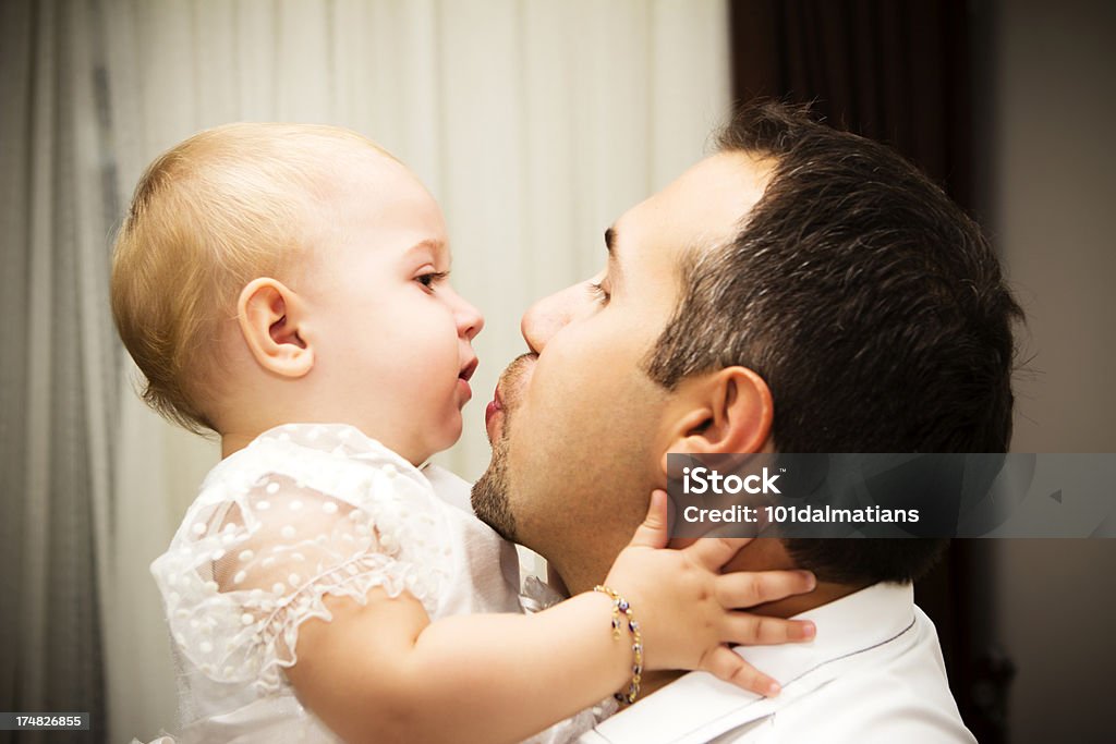 Linda menina e pai - Foto de stock de 12-17 meses royalty-free