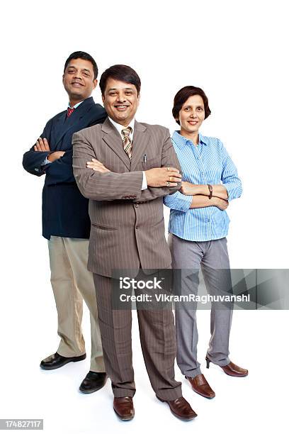 Radosny Indian Biznesowych Zespołu Na Całej Długości - zdjęcia stockowe i więcej obrazów Indie