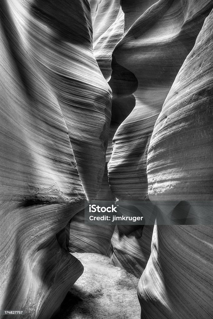 Antilope slot canyon Arenaria texture. - Foto stock royalty-free di Bianco e nero