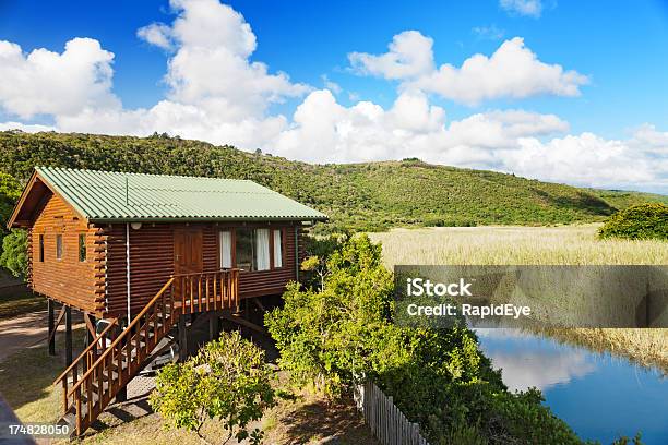 Chalet Parque Nacional De Vacaciones En El Sur De África Y La Ruta Del Jardín Foto de stock y más banco de imágenes de Aire libre