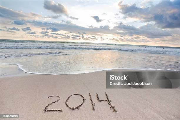 Felice Anno Nuovo 2014 - Fotografie stock e altre immagini di Acqua - Acqua, Ambientazione esterna, Aurora