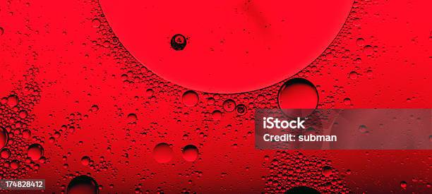 Rojo Abstracto Burbujas Foto de stock y más banco de imágenes de Agua carbonatada - Agua carbonatada, Abstracto, Aceite para cocinar