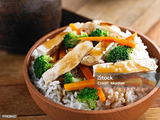 Pollo Teriyaki Foto de stock y más banco de imágenes de Al vapor - Al vapor, Alimento, Alimentos cocinados