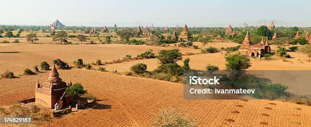 Bagan Panorama Myanmar - Fotografias de stock e mais imagens de Ao Ar Livre - Ao Ar Livre, Azul, Bagan
