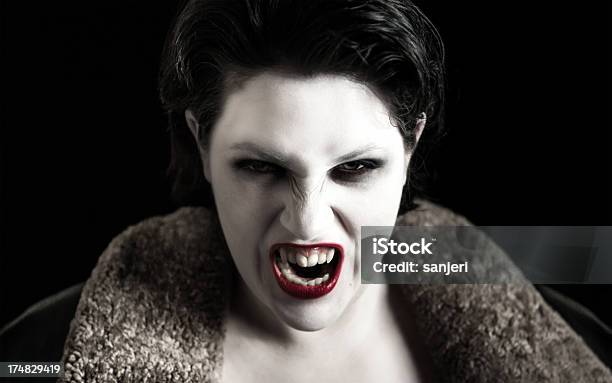 Vampir Frau Stockfoto und mehr Bilder von Bizarr - Bizarr, Blut, Das Böse