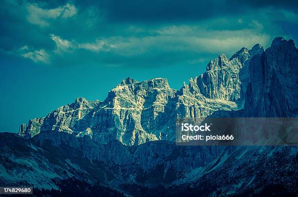 Włoski Dolomity Światowego Dziedzictwa Unesco - zdjęcia stockowe i więcej obrazów Alpinizm - Alpinizm, Alpy, Bez ludzi