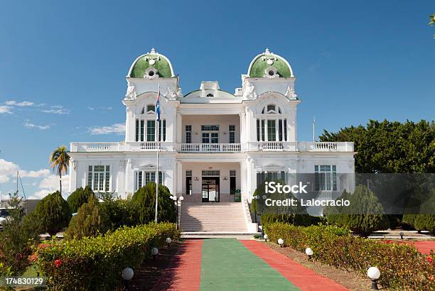 Cienfuegos Foto de stock y más banco de imágenes de Cienfuegos - Cienfuegos, Cuba, Palacio