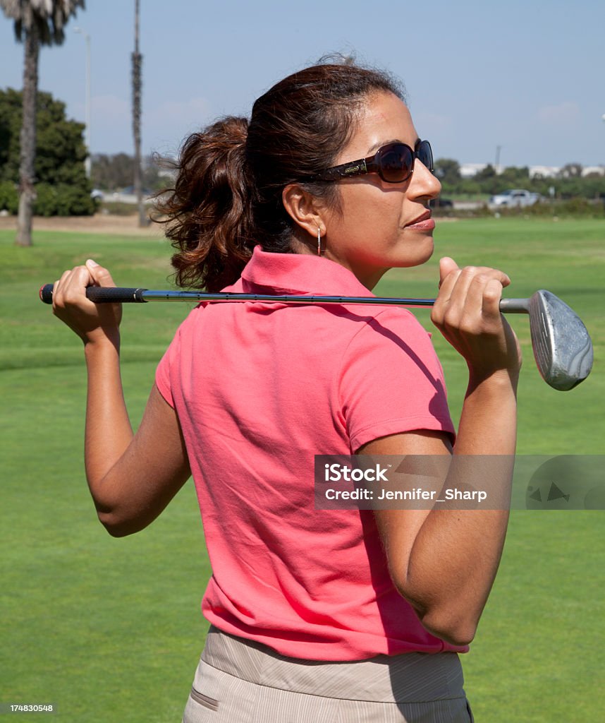 Bela hispânica Golfista - Foto de stock de Adulto royalty-free