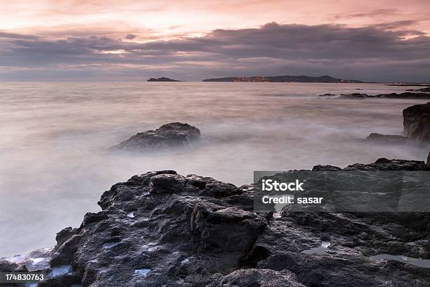 Costa Irlandese - Fotografie stock e altre immagini di Acqua - Acqua, Ambientazione esterna, Aurora