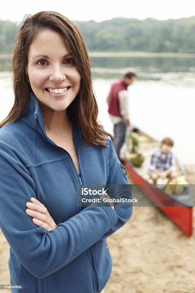 Família viagem de canoa - Foto de stock de Adulto royalty-free