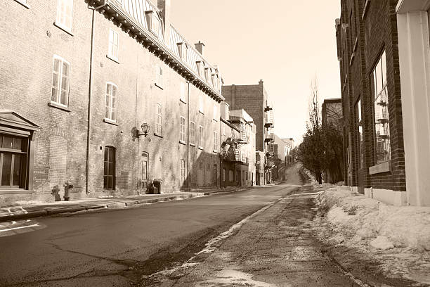 istock Old Québec Street 174831010