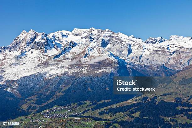 Brigels E Brigelserhörner - Fotografias de stock e mais imagens de Alpes Europeus - Alpes Europeus, Alpes suíços, Ao Ar Livre