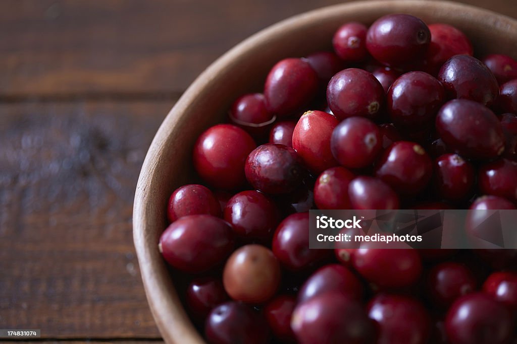Colheita de frutas vermelhas - Foto de stock de Abundância royalty-free