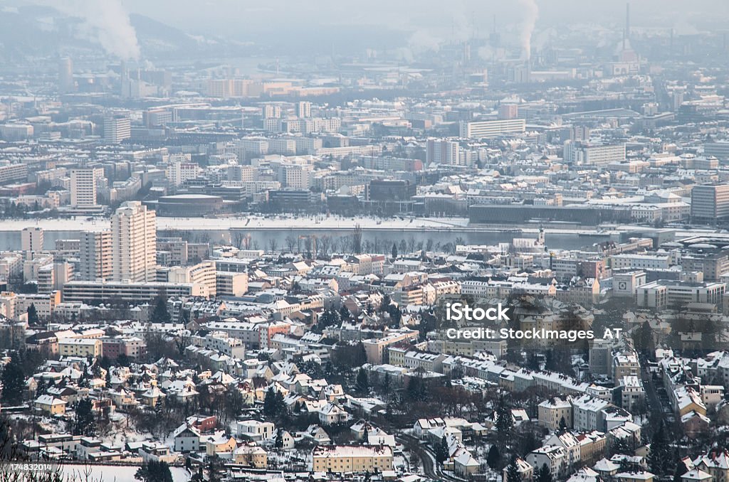 Linz no inverno - Foto de stock de Aldeia royalty-free