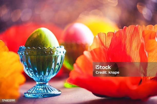 Easter Egg Stockfoto und mehr Bilder von Bildkomposition und Technik - Bildkomposition und Technik, Bildschärfe, Blitzbeleuchtung