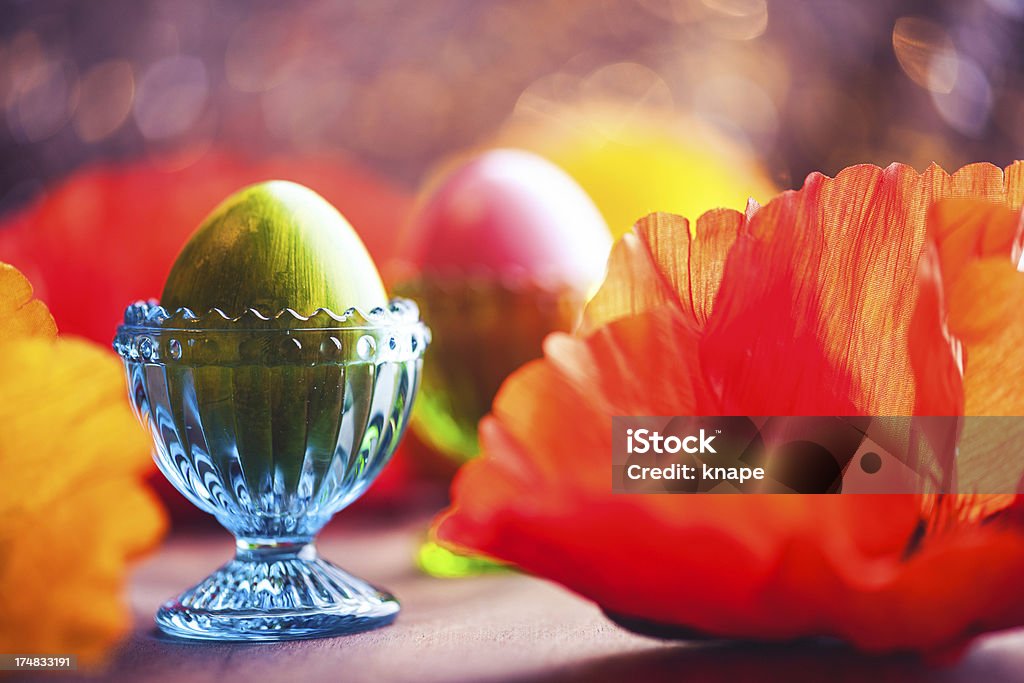 uovo di Pasqua - Foto stock royalty-free di Ambientazione interna