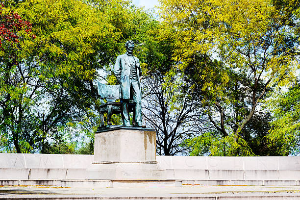 istock Statue of Abraham Lincoln, standing. Chicago. 174833441