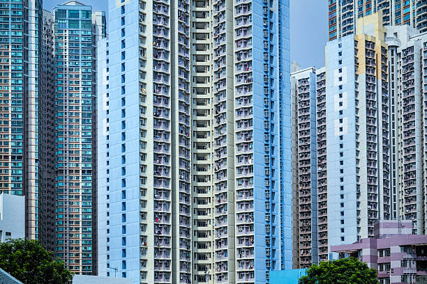 arquitectura moderna en hong kong, china - too small architecture in a row apartment fotografías e imágenes de stock