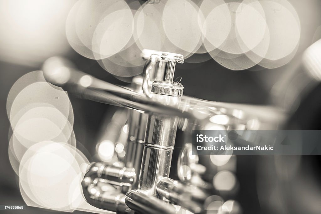 Trompette dans un club de Jazz - Photo de 1960-1969 libre de droits