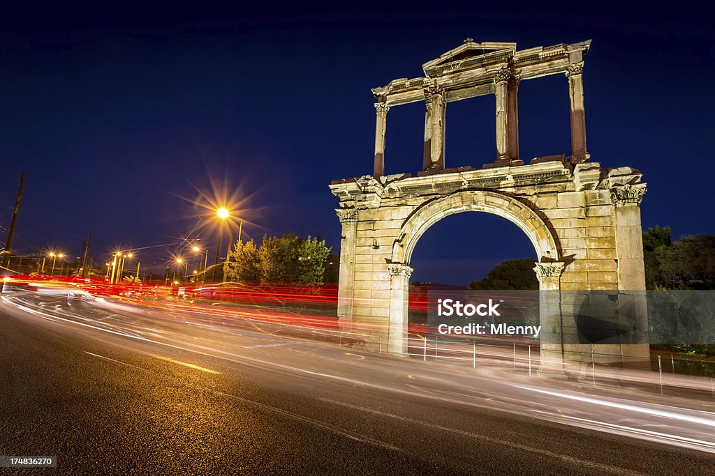 Atene Arco di Adriano Tempio di Zeus Olimpico - Foto stock royalty-free di Atene