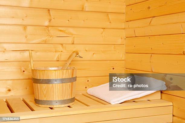 Sauna Finlandese - Fotografie stock e altre immagini di Ambientazione interna - Ambientazione interna, Asciugamano, Benessere