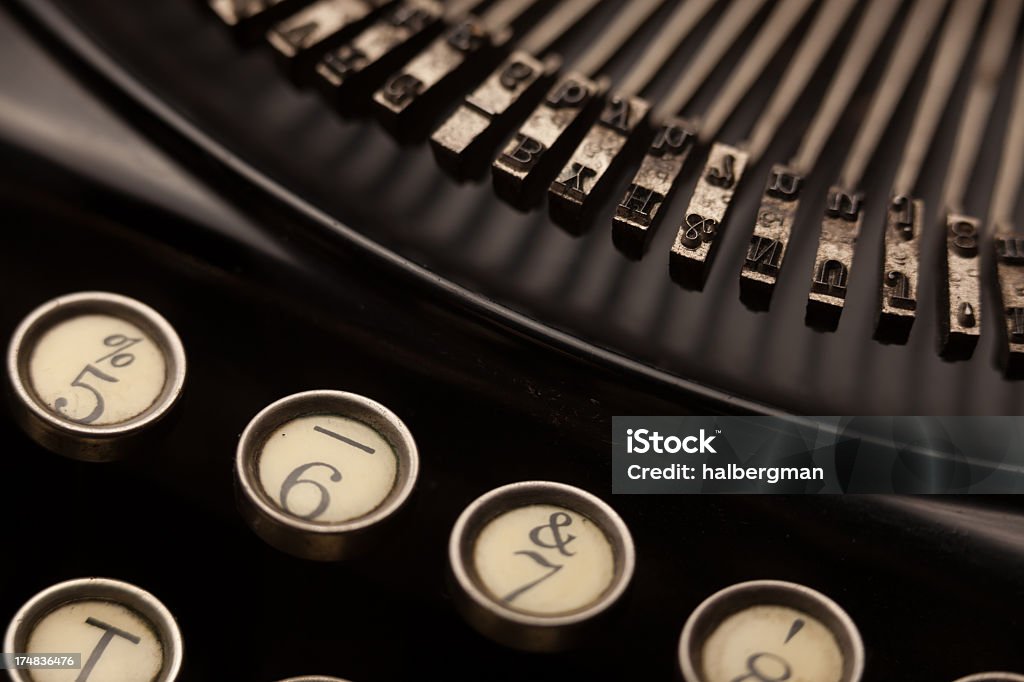 Macro di portatile macchina da scrivere - Foto stock royalty-free di Articolo di cancelleria