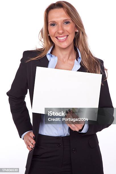 Businesswomen 표시중 맹검액 플래카드 20-24세에 대한 스톡 사진 및 기타 이미지 - 20-24세, 20-29세, 고용과 노동