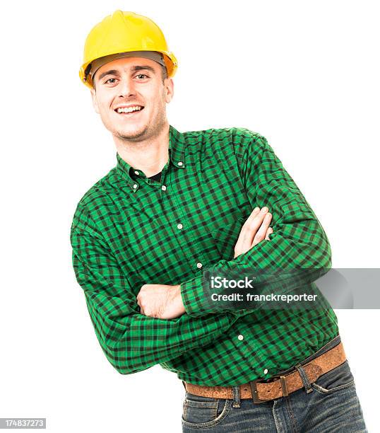 Trabajador Manual Con Casco Apoyarse Foto de stock y más banco de imágenes de 30-39 años - 30-39 años, Accesorio de cabeza, Adulto