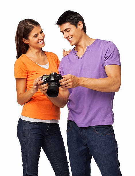 człowiek wyświetlanie zdjęcia z dziewczyną-izolowano - purple orange heterosexual couple young men zdjęcia i obrazy z banku zdjęć