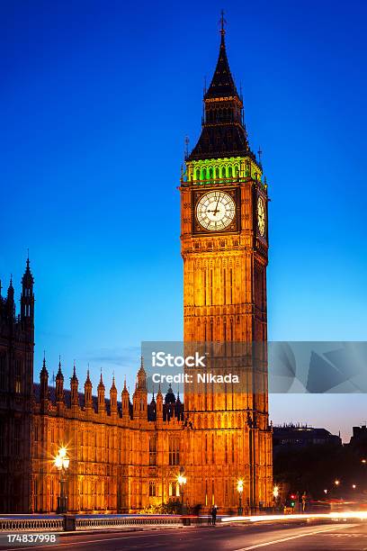 Big Bena Wieża Zegar - zdjęcia stockowe i więcej obrazów Anglia - Anglia, Architektura, Autobus