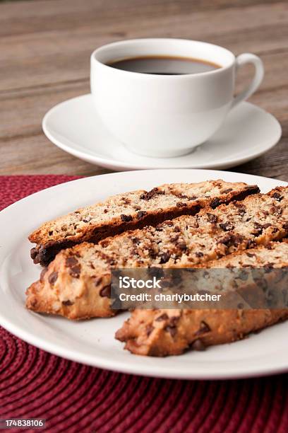 Foto de Biscotti Com Café e mais fotos de stock de Biscotti - Biscotti, Chocolate, Café - Bebida