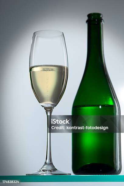 シャンパンsekt - アルコール飲料のストックフォトや画像を多数ご用意 - アルコール飲料, カラー画像, クローズアップ
