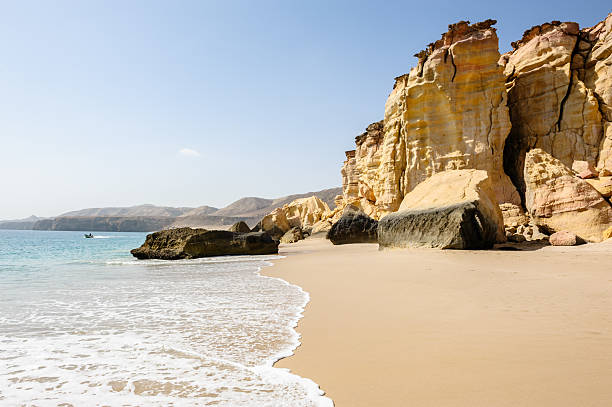 A scenic ocean view of Ras al-Jinz beach Ras al-Jinz beach, Oman. Ras al-Jinz located in Oman, is the easternmost point of the Arabian Peninsula. It is a nesting site for green turtles, as also is the beach at the local village of Ras al Hadd wadi shab stock pictures, royalty-free photos & images