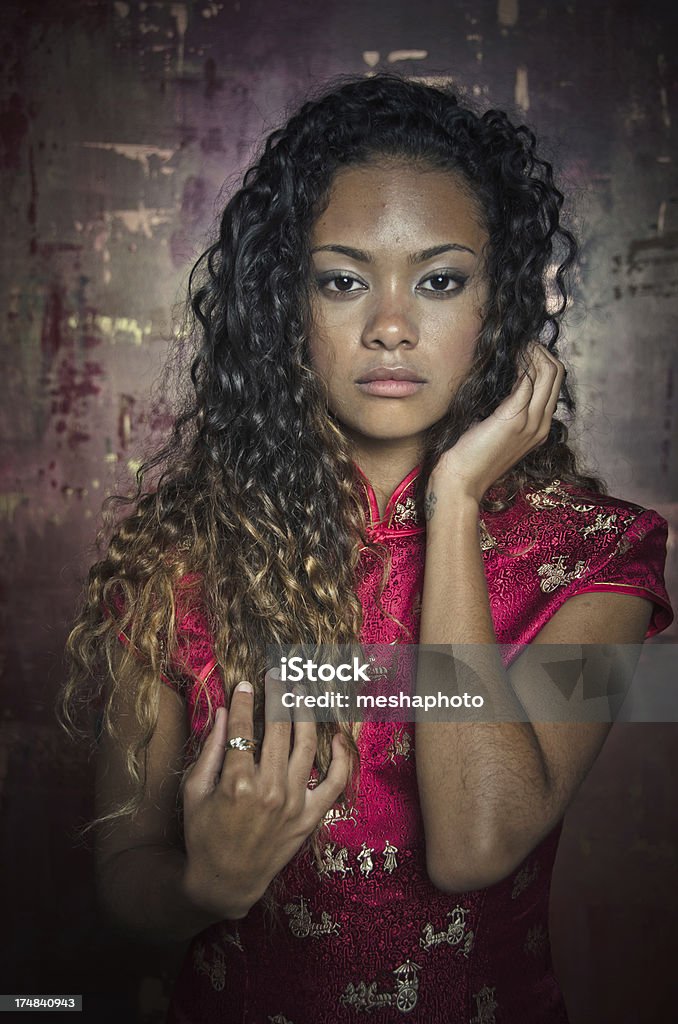 Bela jovem posando afro-americana - Foto de stock de Adulto royalty-free