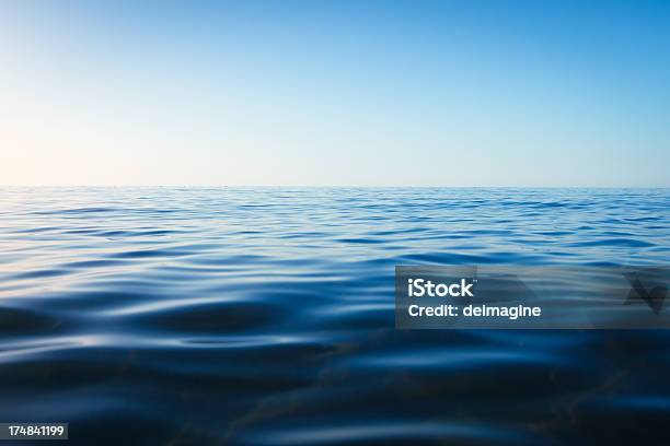 Superficie Di Mare - Fotografie stock e altre immagini di Acqua - Acqua, Ambientazione esterna, Ambientazione tranquilla