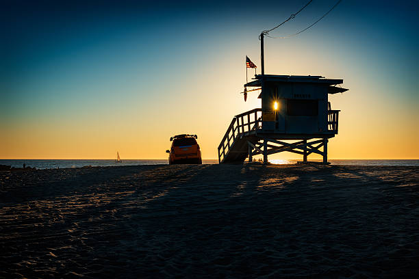 la sauvegarde house - lifeguard santa monica beach city of los angeles beach photos et images de collection