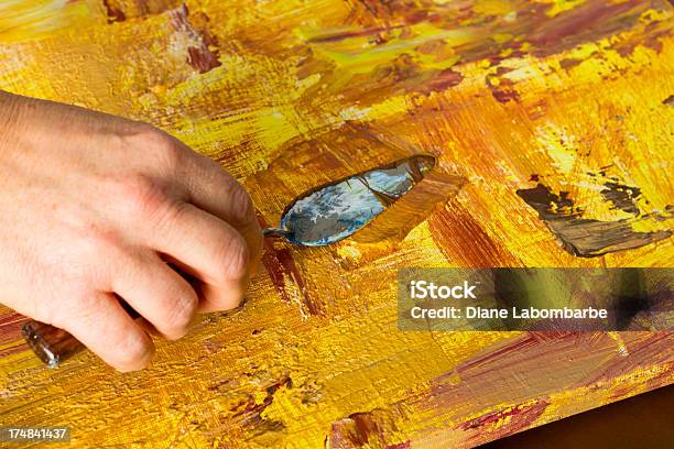 Artista Al Lavoro Su Una Spatola Painting - Fotografie stock e altre immagini di Arte - Arte, Arti e mestieri, Artigianato