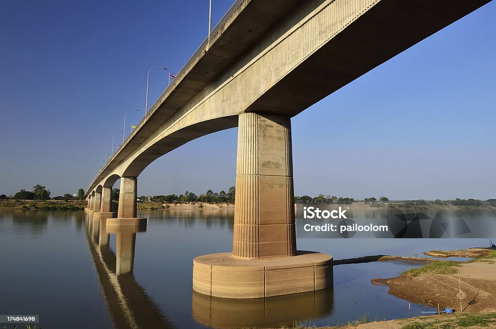 Thai-Laos Ponte da Amizade - Foto de stock de Arquitetura royalty-free